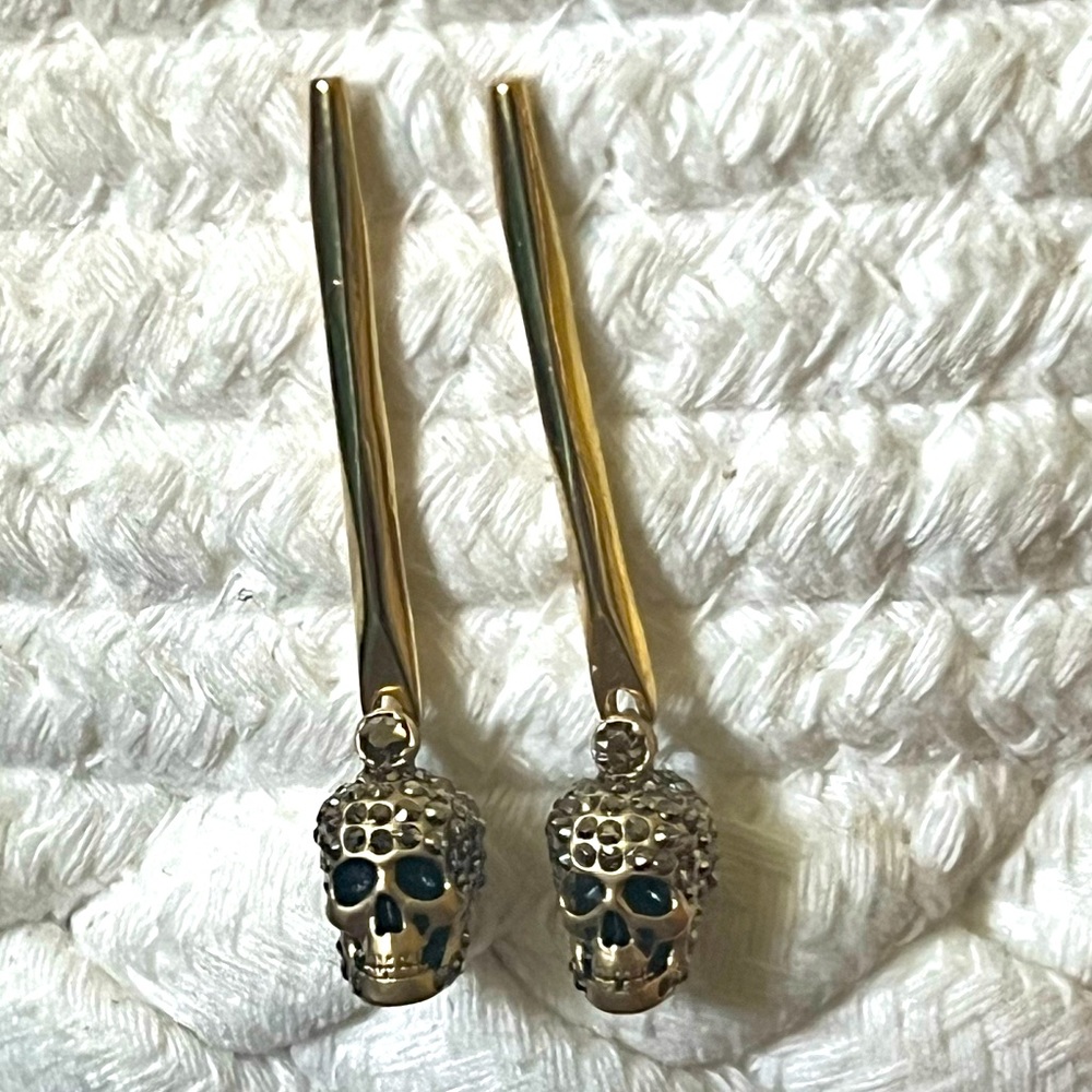 alexander mcqueen long drop gold bar pave skull earrings